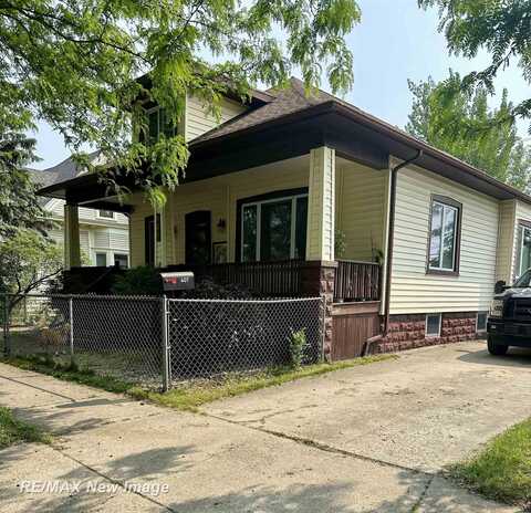 607 Fraser, Bay City, MI 48708