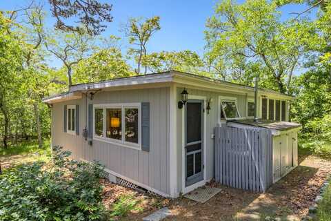 290 Old Wharf Road, Wellfleet, MA 02667