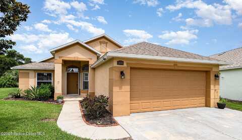 1076 Pine Creek Circle NE, Palm Bay, FL 32905