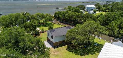 210 Upchurch Drive, Newport, NC 28570