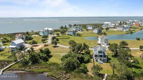 657 Cannonsgate Drive, Newport, NC 28570