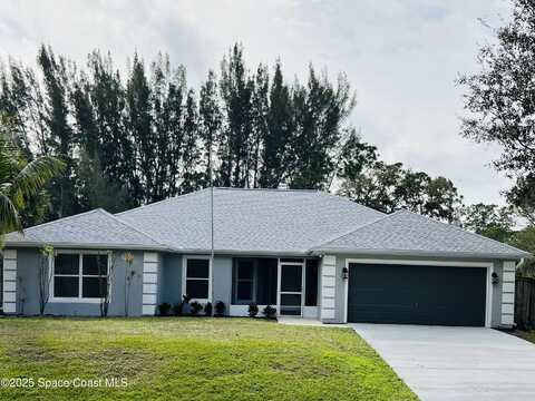 476 Garbelmann Street SW, Palm Bay, FL 32908
