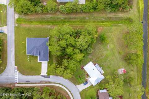 704 Giblin Avenue SW, Palm Bay, FL 32908