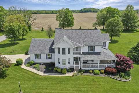 4690 Arrowhead Drive NW, Carroll, OH 43112
