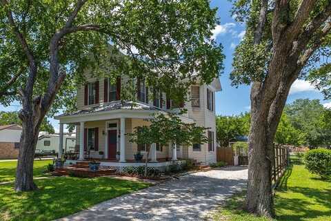515 Wolf Street, Schulenburg, TX 78956