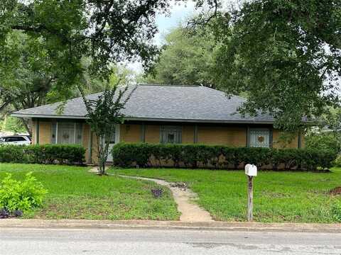 1092 South Holland Street, Bellville, TX 77418
