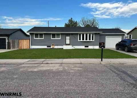 2020 20TH STREET, Gering, NE 69341