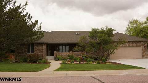 2725 GRANDVIEW DR, GERING, NE 69341