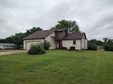 802 W 52nd St S, Wichita, KS 67217
