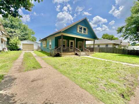 1020 N 1st St, Arkansas City, KS 67005