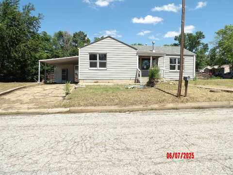 201 N Cherry, Wellington, KS 67152