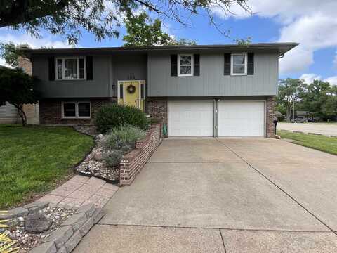 301 E Parkway Ave, Salina, KS 67401