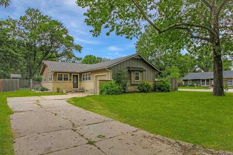 1300 N Westview Dr, Derby, KS 67037