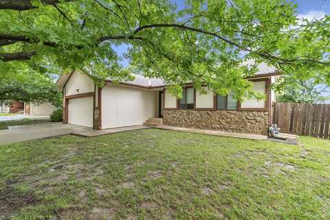 2031 N Burning Tree, Derby, KS 67037