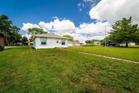 513 Baldwin St, Clyde, KS 66938