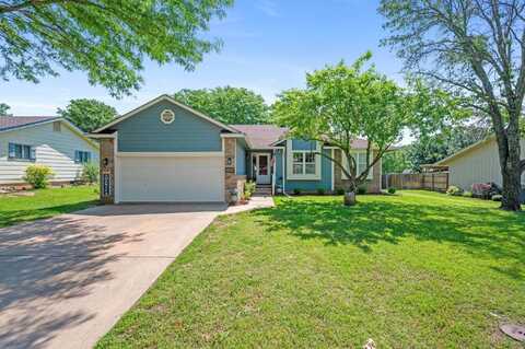 2014 Mound St, Winfield, KS 67156