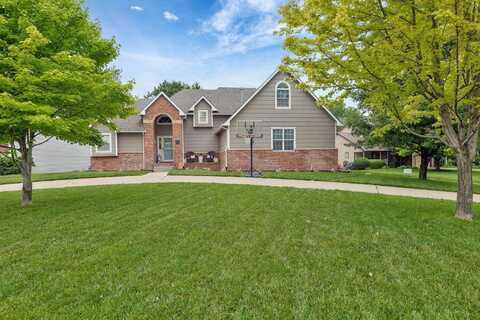 416 Country Hills Dr, Augusta, KS 67010