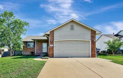900 Sandalwood Cir, Augusta, KS 67010