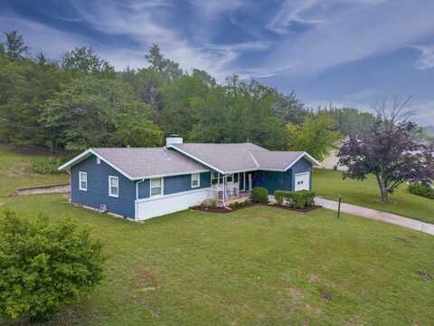 410 Highland Dr, Arkansas City, KS 67005