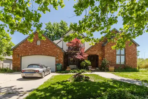 1562 S Creekside Ln, Wichita, KS 67230