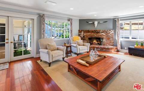 187 Saddlebow Rd, Bell Canyon, CA 91307