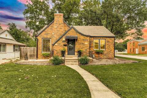 556 S Poplar St, Wichita, KS 67211