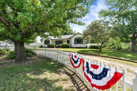 322 S Main St, Haysville, KS 67060