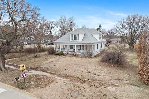 112 N Highland, Conway Springs, KS 67031