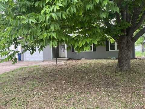 3332 S Downtain Dr, Wichita, KS 67217