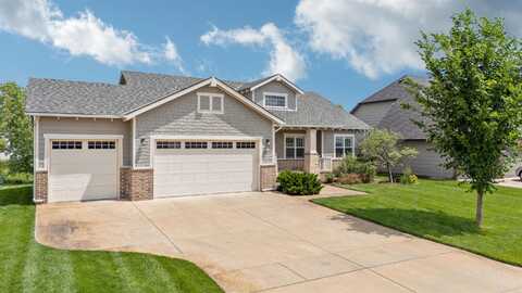 3879 N Estancia Ct, Wichita, KS 67205