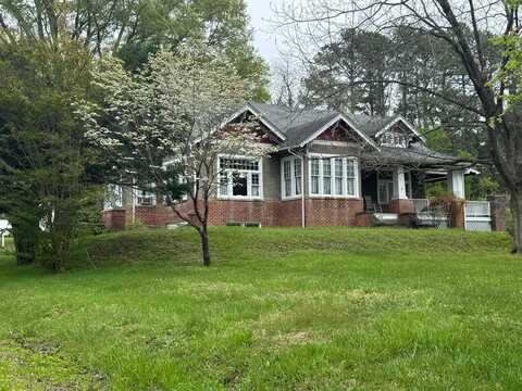 402 S. Main St., Lawrenceville, VA 23868