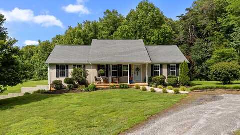 201 School Road, Dillwyn, VA 23936