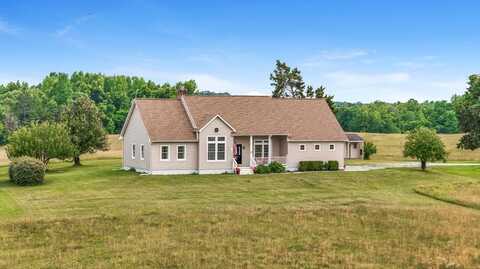 4948 Bible Rd, Crewe, VA 23930