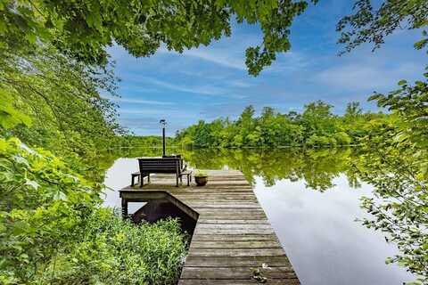 198 Trices Lake Road, Cartersville, VA 23038