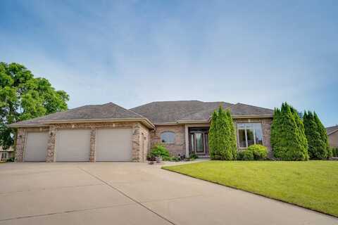 1720 Magnolia Court, Sauk City, WI 53583