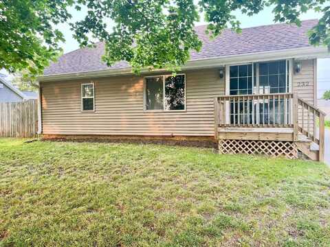 232 N Oakhill Avenue, Janesville, WI 53545