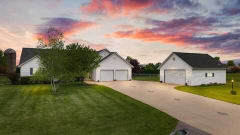 W9555 Zimmerman Drive, Beaver Dam, WI 53916
