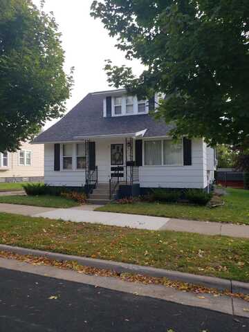 809 N 5th Avenue, Wausau, WI 54401