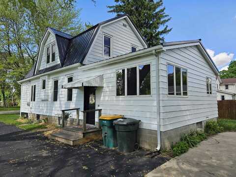 105 E Griswold Street, Ripon, WI 54971