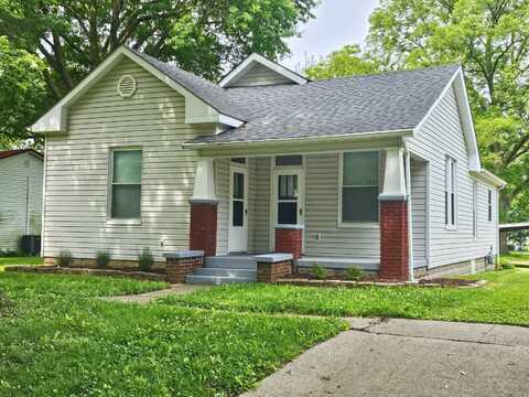 112 Howard ST, New Franklin, MO 65274