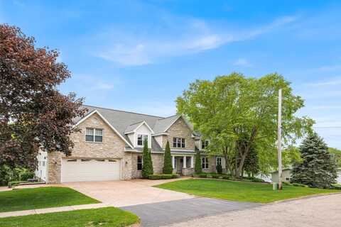 453 South Street, Green Lake, WI 54941