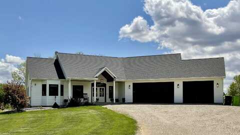 W10559 Hickory Point Road, Beaver Dam, WI 53916