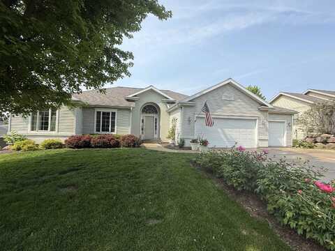 112 Autumnwood Circle, Mount Horeb, WI 53572