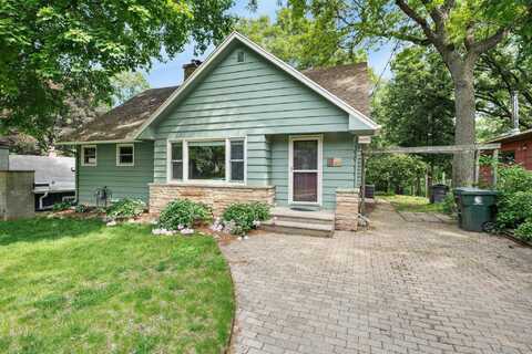 5612 Crestwood Place, Madison, WI 53705