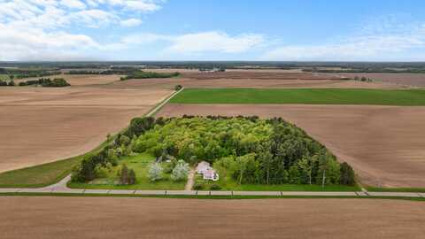 N4721 9th Drive, Hancock, WI 54943