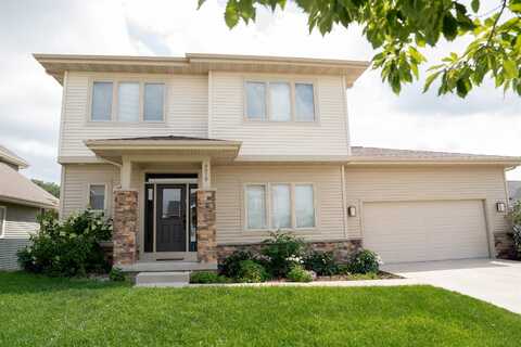 9919 Bronze Leaf Lane, Middleton, WI 53562