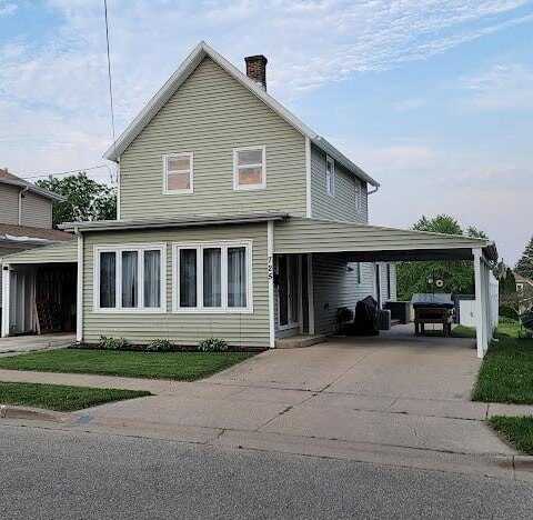 725 Siemers Street, Platteville, WI 53818