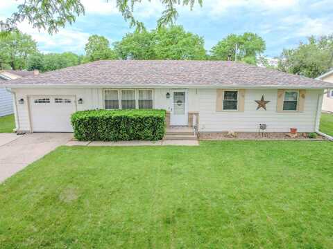 2744 Scotties Drive, Beloit, WI 53511