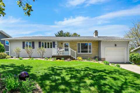 308 Maple Drive, Mount Horeb, WI 53572