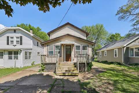 108 N Oakhill Avenue, Janesville, WI 53548